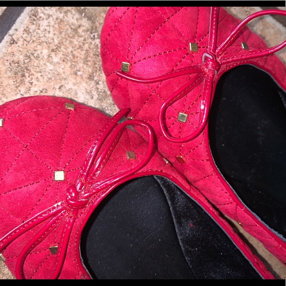 MICHELLE D Suede Flat Slippers - Picture 9 of 10